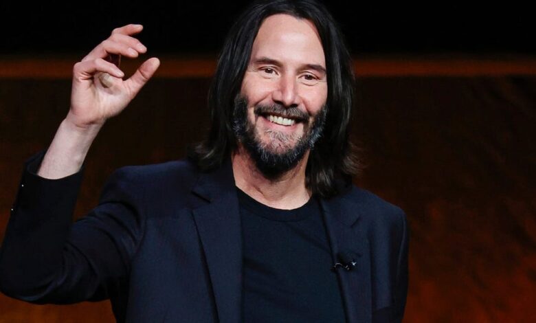 Reasons Fans Believe Keanu Reeves Is the Greatest Person Ever Reasons Fans Believe Keanu Reeves Is the Greatest Person Ever